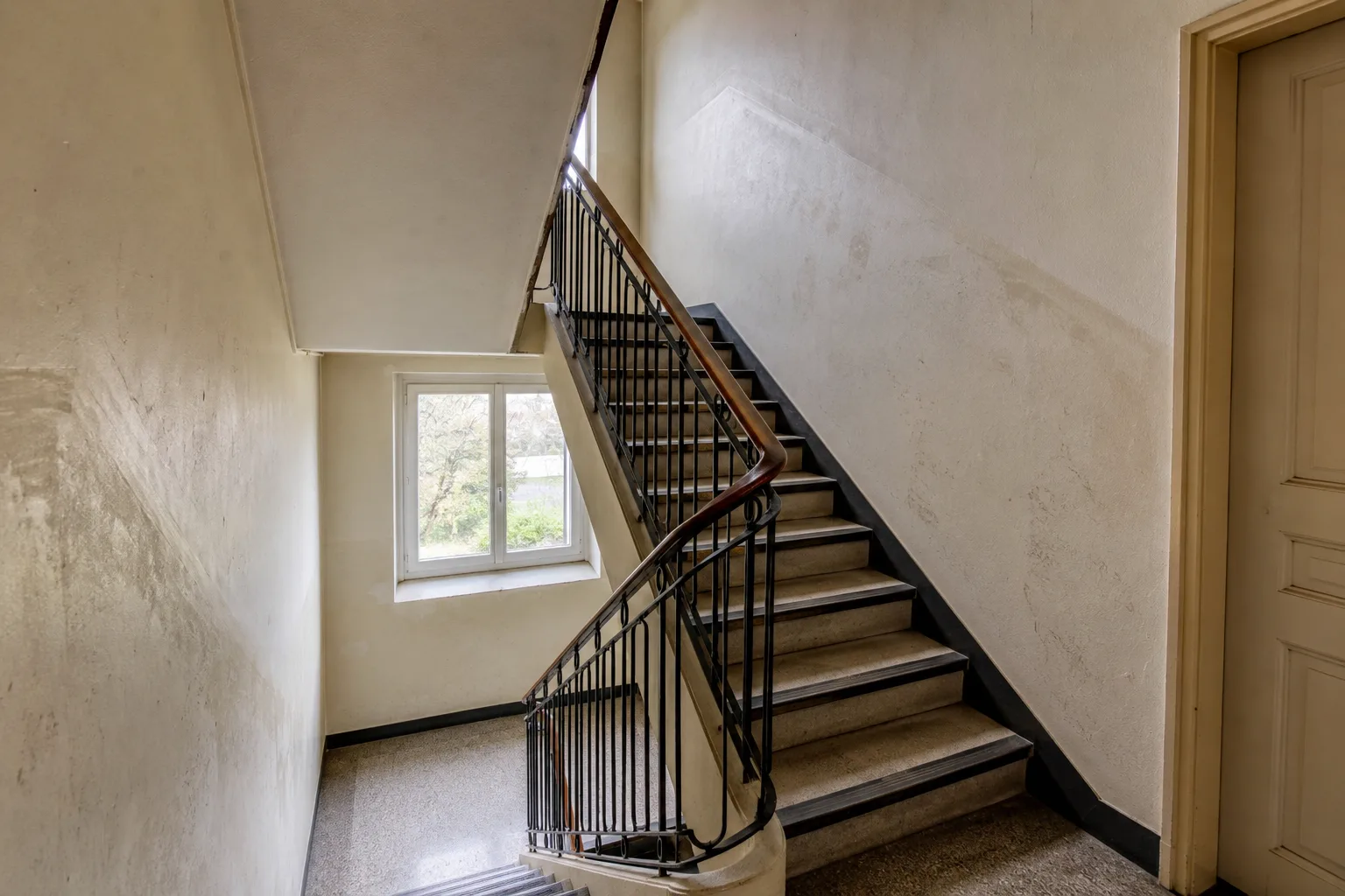 Peinture exterieure sausheim cage escalier 3 — Mavriki Color, Sausheim